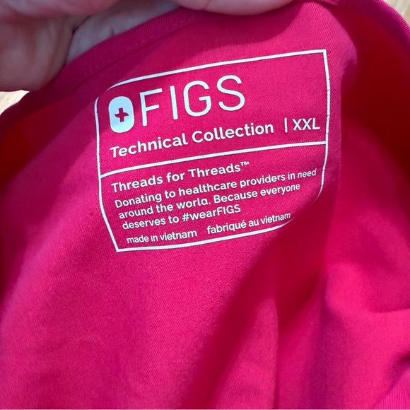 Figs technical collection scrubs uniform size XXL pink top plus size - Picture 3 of 4